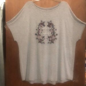 Plus size gray t-shirt with purple roses & saying